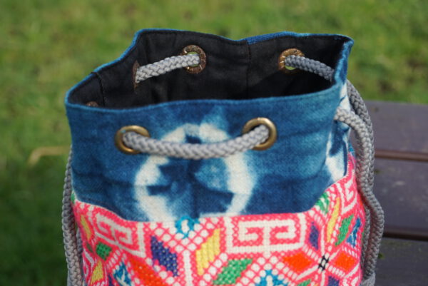 Bucket Bag Indigo top