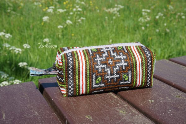 Pennendoos Oriental Bruin