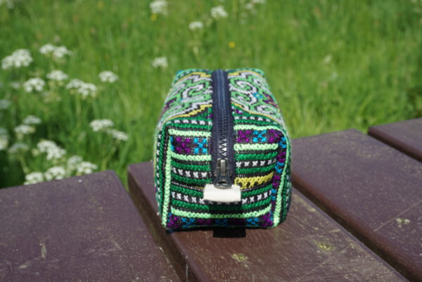 Pennendoos Oriental Green zijkant