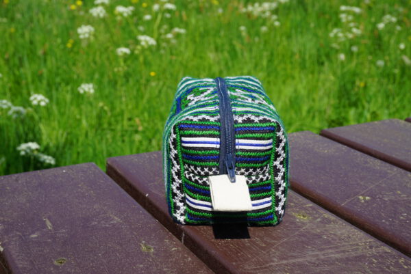 Pennendoos Oriental Green Blue zijkant