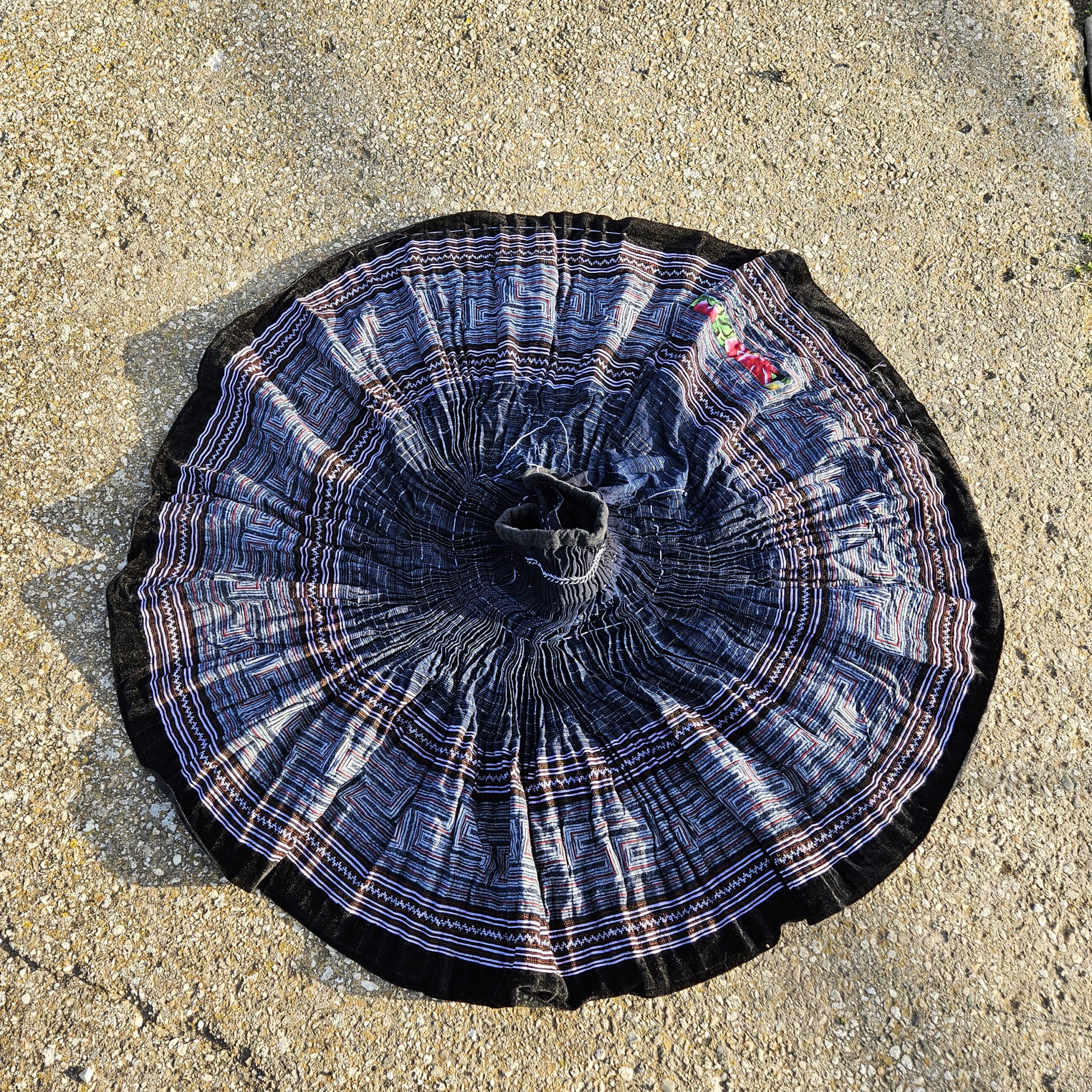 Plooirok Hmoob Katoen Bijenwas zand